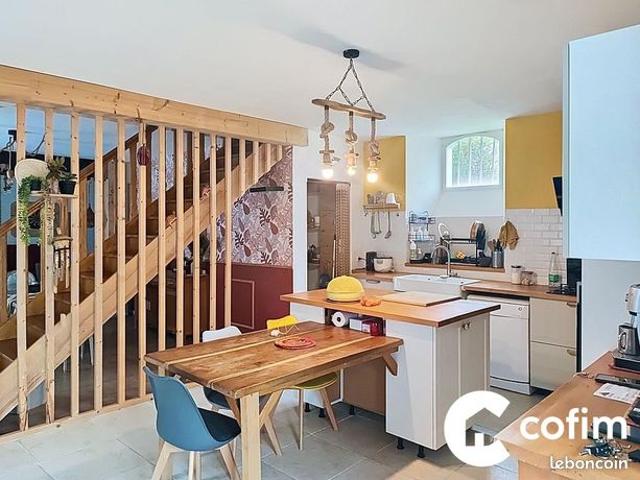 Propriété 5 pièces 140 m²