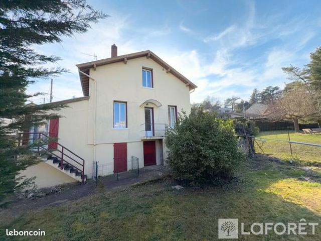 Propriété 5 pièces 141 m²