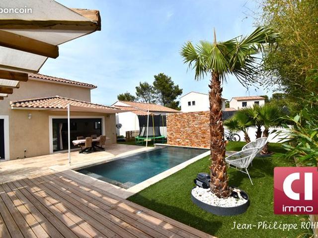 Propriété 5 pièces 141 m²