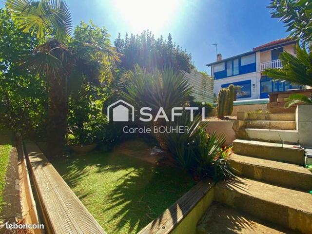 Propriété 5 pièces 141 m²