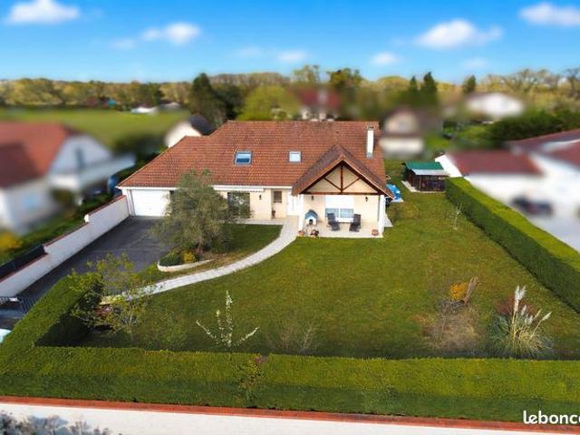 Propriété 5 pièces 142 m²