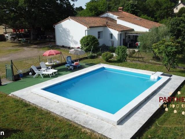 Propriété 5 pièces 142 m²