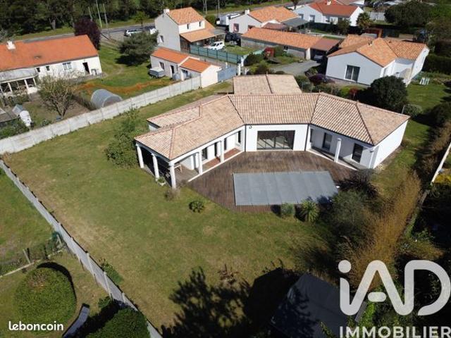 Propriété 5 pièces 142 m²