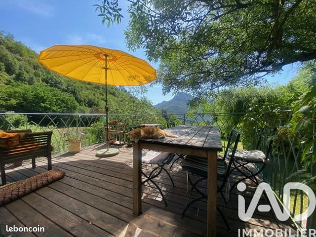 Propriété 5 pièces 143 m²