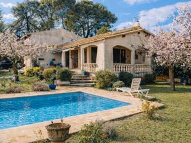 Propriété 5 pièces 143 m²