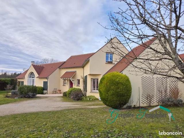 Propriété 5 pièces 143 m²