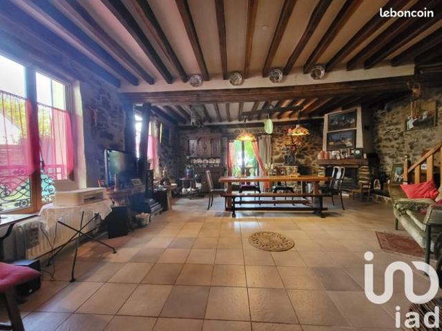 Propriété 5 pièces 143 m²