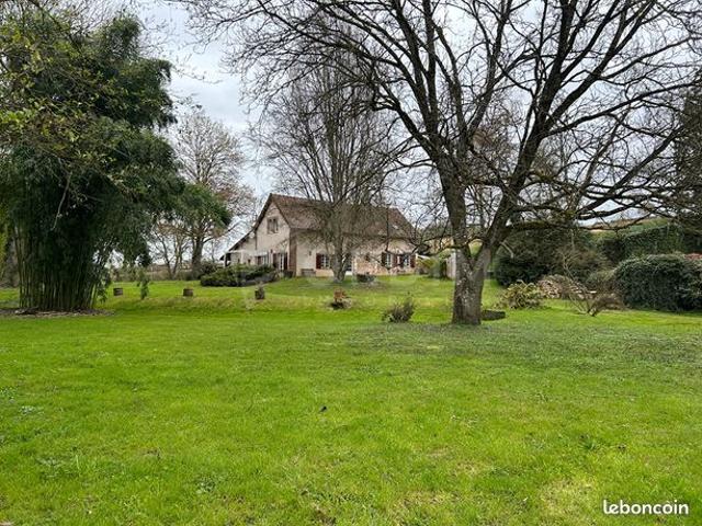Propriété 5 pièces 155 m²