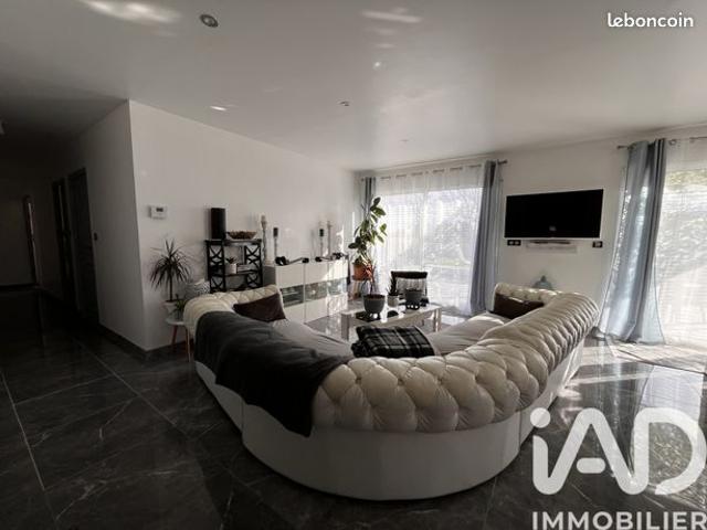 Propriété 5 pièces 155 m²