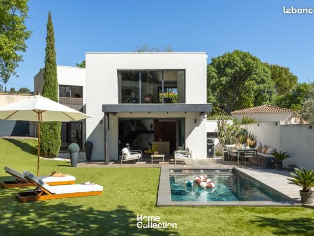 Propriété 5 pièces 155 m²