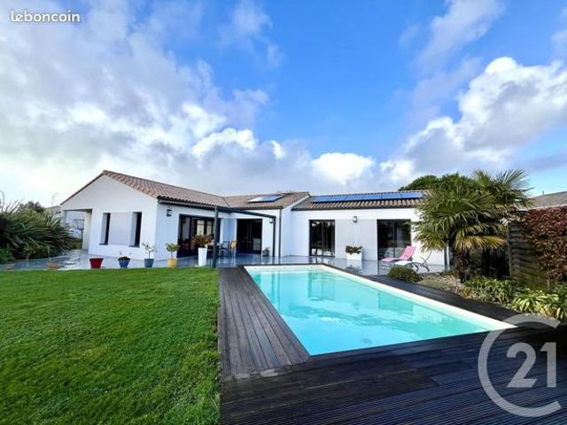 Propriété 5 pièces 155 m²