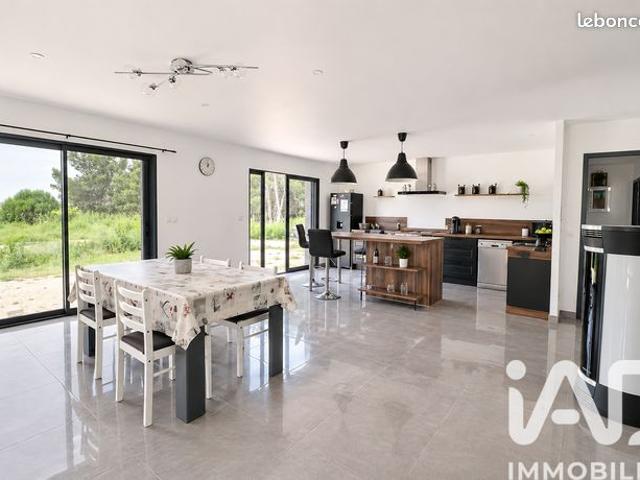 Propriété 5 pièces 155 m²