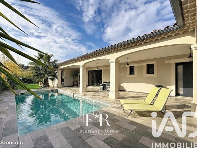 Propriété 5 pièces 155 m²