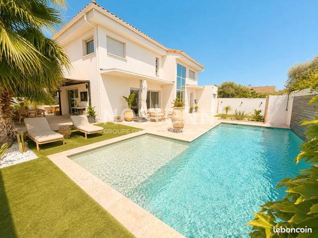 Propriété 5 pièces 156 m²