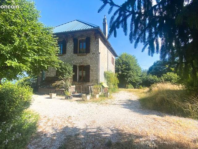 Propriété 5 pièces 156 m²