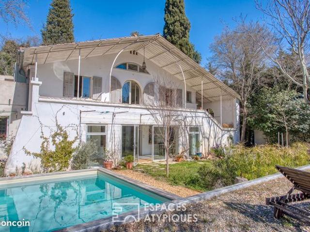 Propriété 5 pièces 157 m²