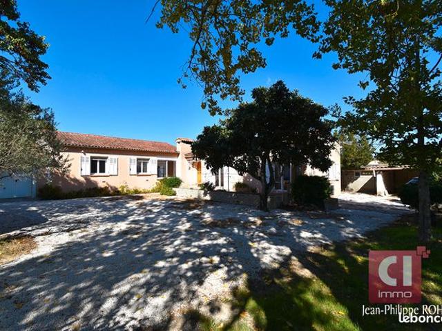 Propriété 5 pièces 157 m²