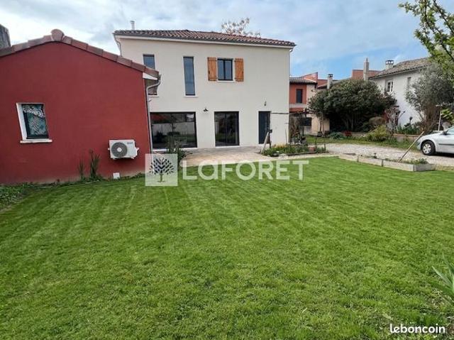 Propriété 5 pièces 157 m²
