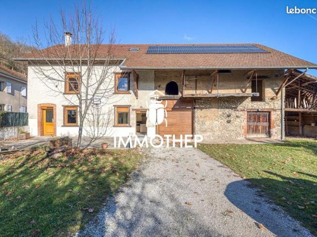 Propriété 5 pièces 157 m²