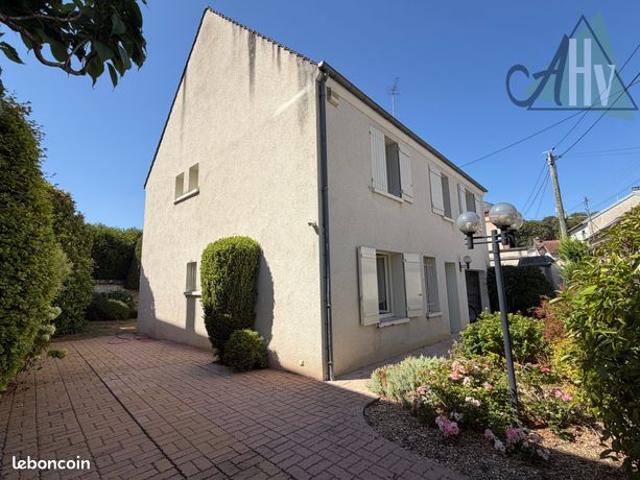 Propriété 5 pièces 157 m²