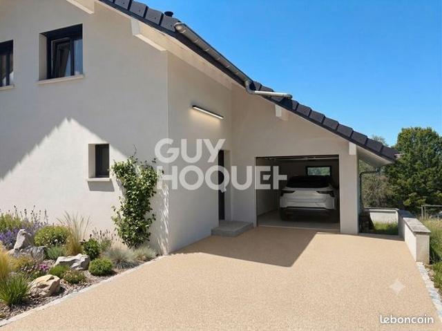 Propriété 5 pièces 157 m²