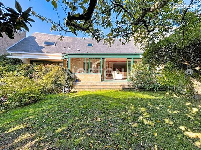 Propriété 5 pièces 158 m²