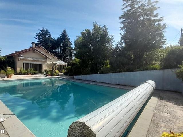 Propriété 5 pièces 158 m²
