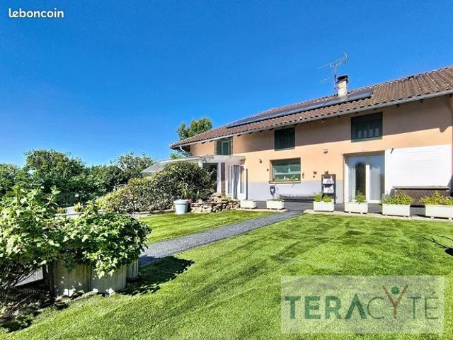 Propriété 5 pièces 159 m²