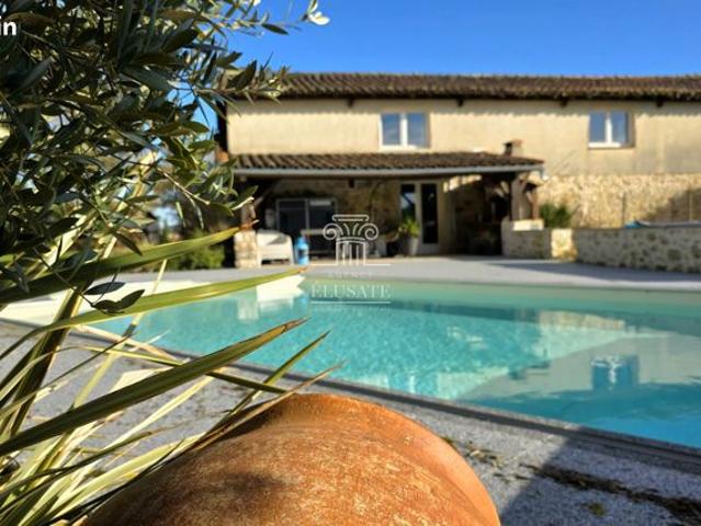 Propriété 5 pièces 159 m²