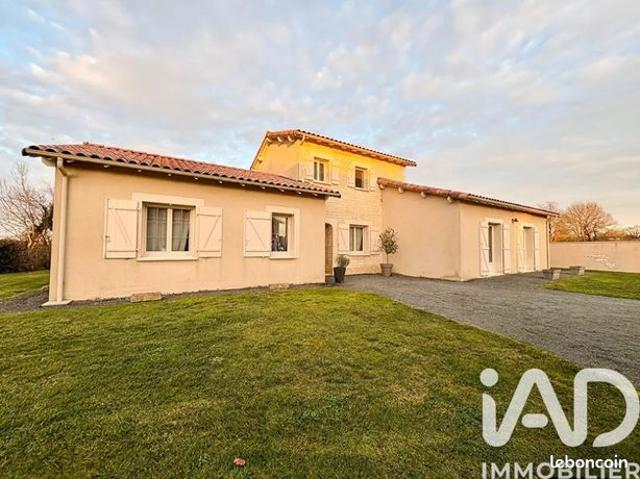 Propriété 5 pièces 159 m²