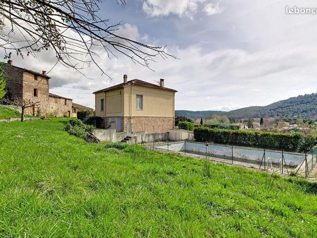Propriété 5 pièces 290 m²