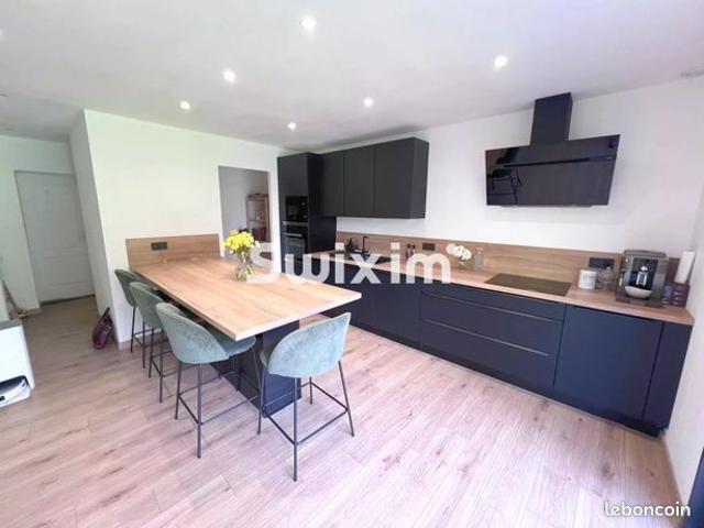 Propriété 5 pièces 150 m²