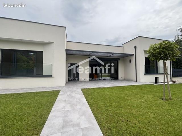 Propriété 5 pièces 150 m²