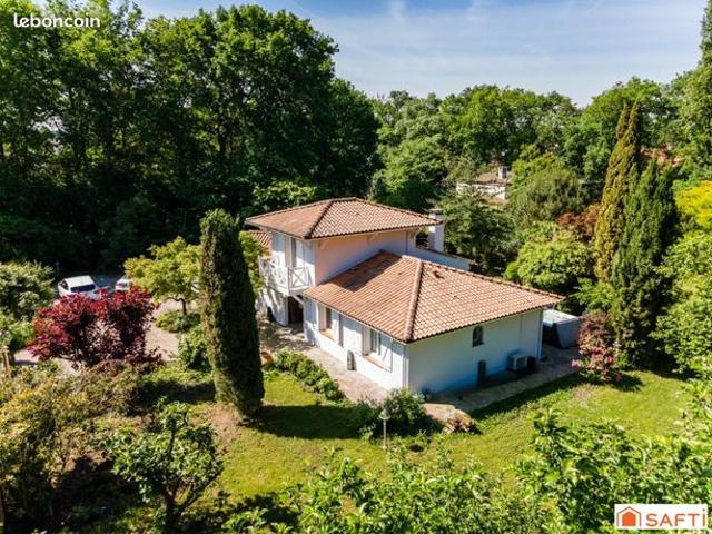 Propriété 5 pièces 150 m²