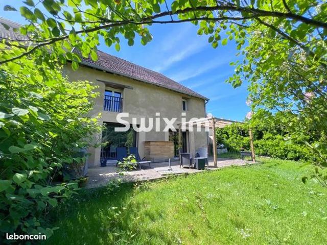 Propriété 5 pièces 150 m²