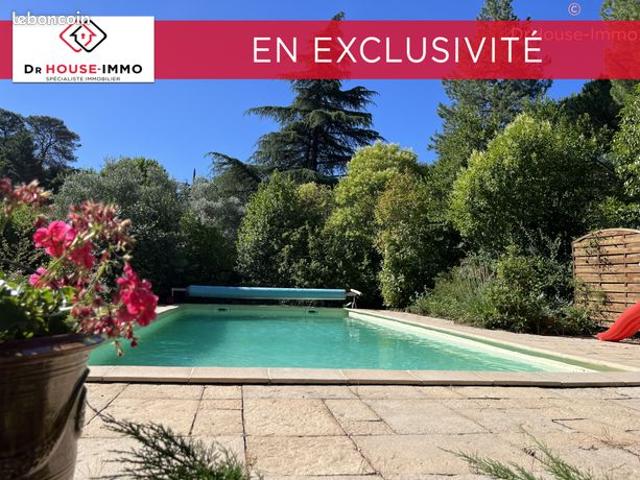 Propriété 5 pièces 150 m²