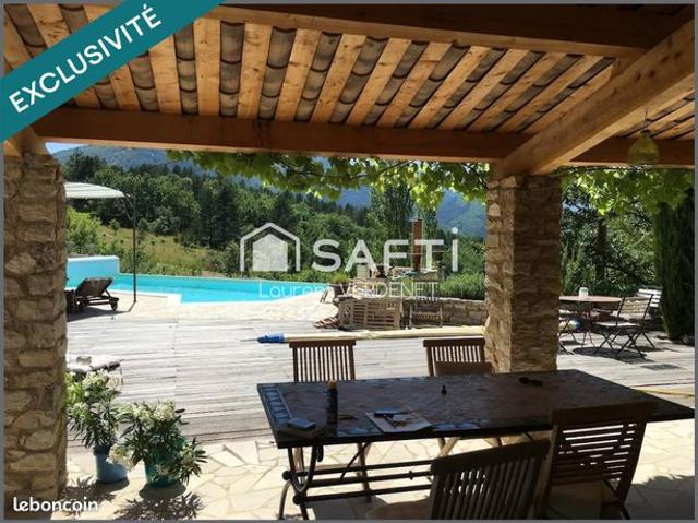 Propriété 5 pièces 150 m²