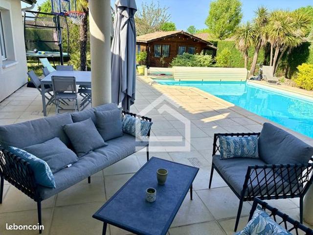 Propriété 5 pièces 150 m²
