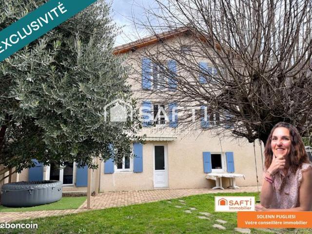 Propriété 5 pièces 144 m²