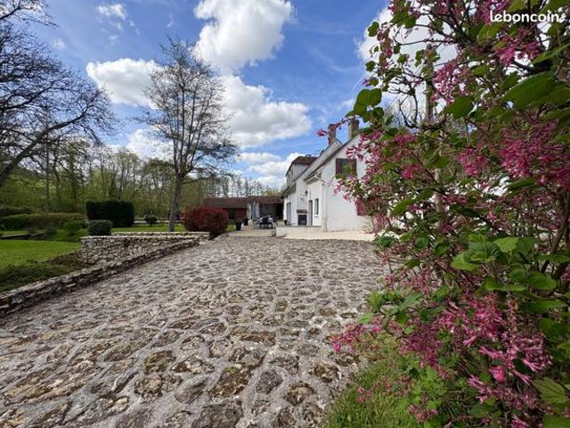 Propriété 5 pièces 150 m²