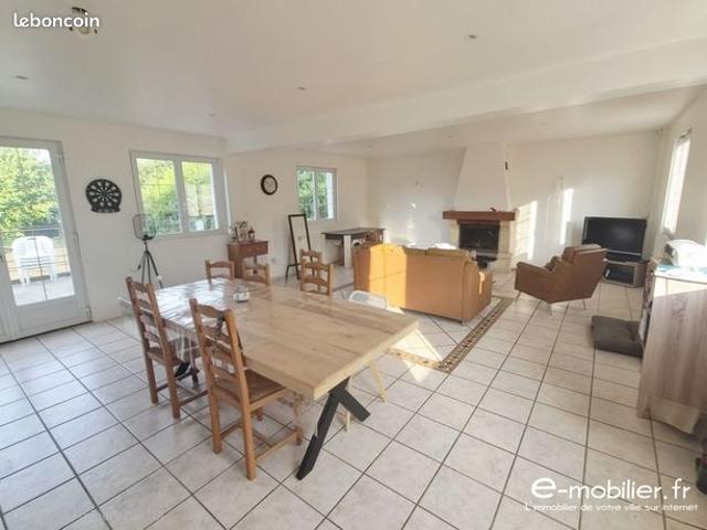Propriété 5 pièces 150 m²