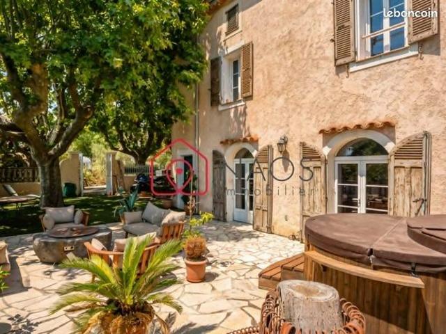 Propriété 5 pièces 150 m²
