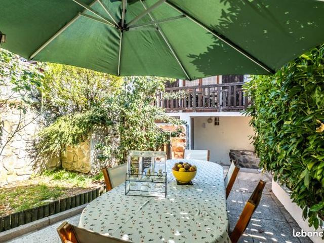 Propriété 5 pièces 150 m²