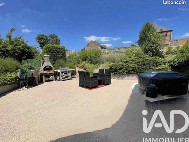 Propriété 5 pièces 150 m²