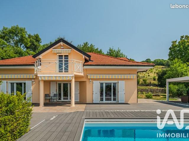 Propriété 5 pièces 151 m²