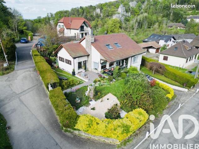 Propriété 5 pièces 151 m²