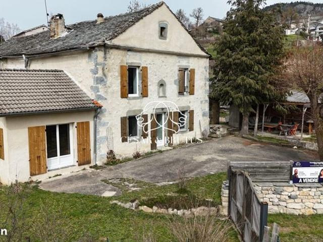 Propriété 5 pièces 151 m²