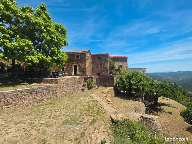Propriété 5 pièces 151 m²