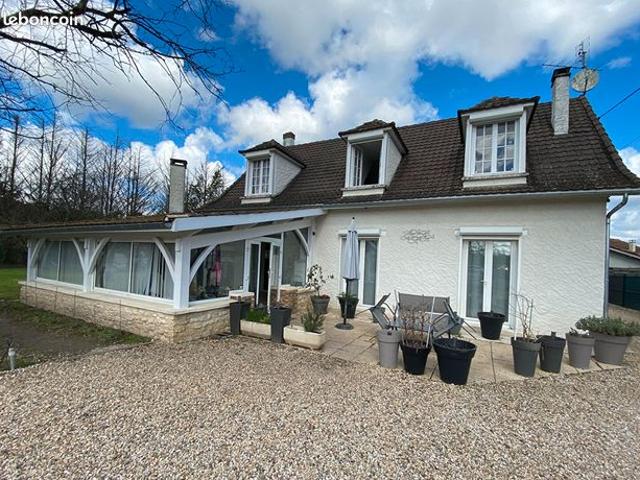 Propriété 5 pièces 152 m²