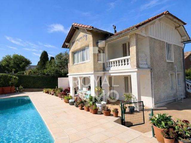 Propriété 5 pièces 152 m²